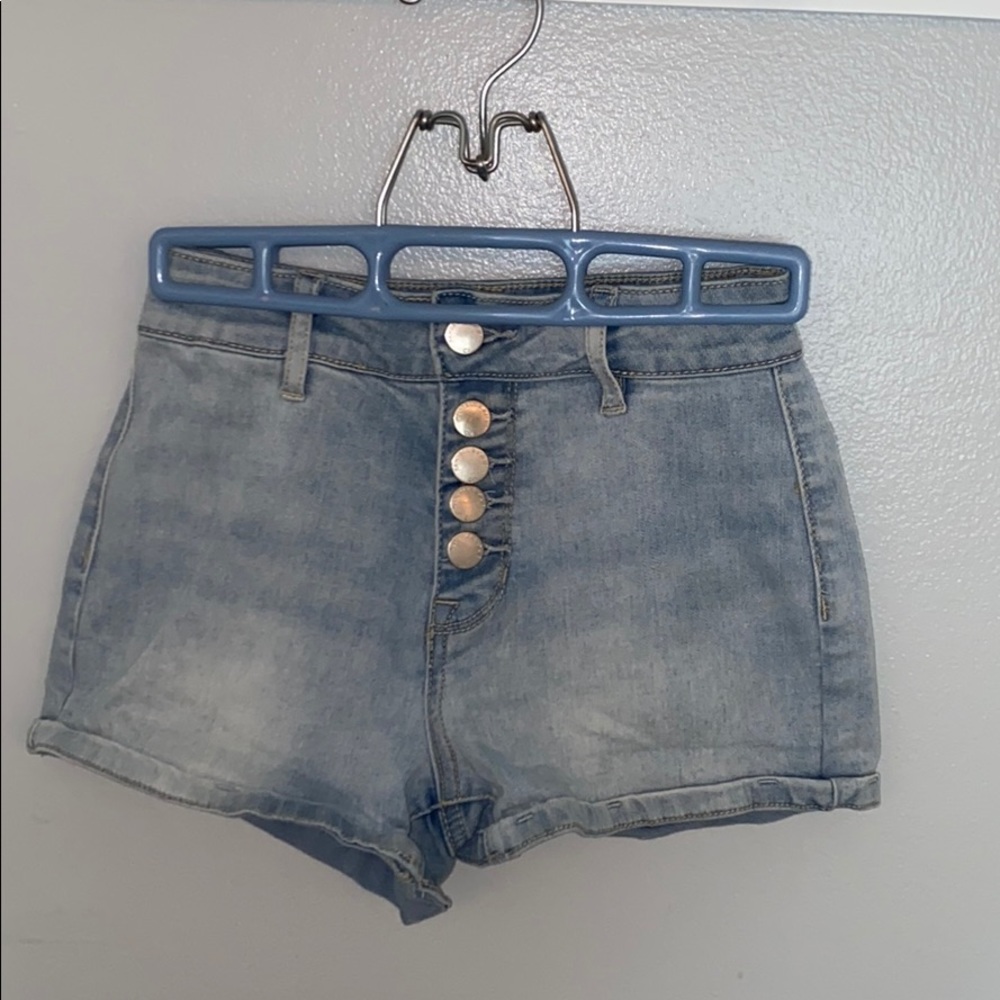 kendal and kylie blue jean shorts